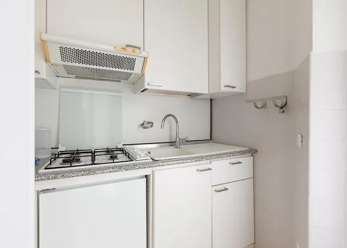 Apartament Lorenteggio-piazza Frattini Balcony