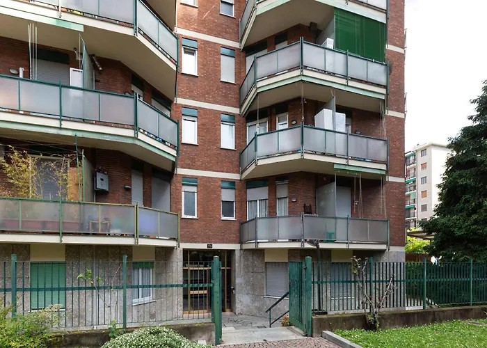 Apartament Lorenteggio-piazza Frattini Balcony *