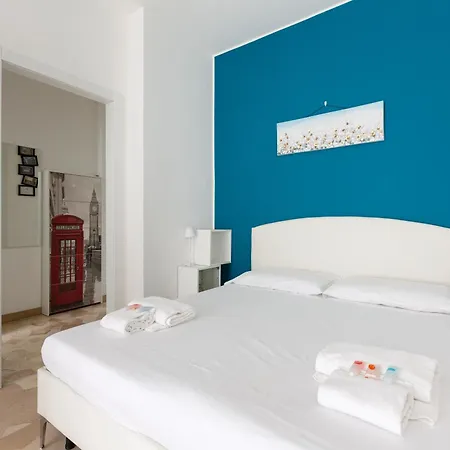 Guesthost - Lorenteggio-piazza Frattini Balcony Apartamento Milão