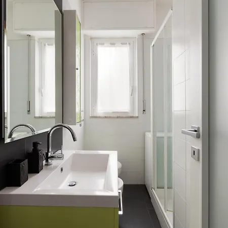 Apartamento Guesthost - Lorenteggio-piazza Frattini Balcony *
